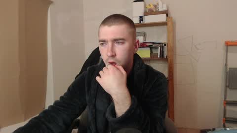 pes1ko online show from April 6, 7:14 pm