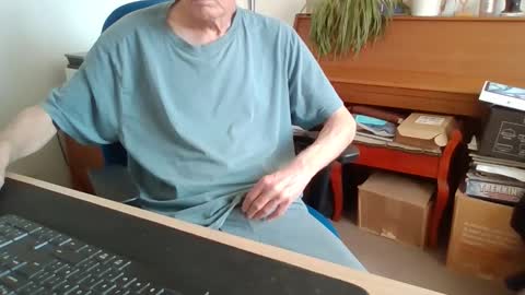 petitwilly online show from April 29, 9:36 am