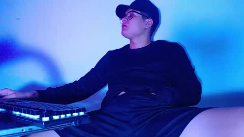 AdnierGnz online show from April 9, 4:10 am