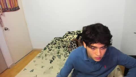 picaszomilos350 online show from March 2, 10:11 am