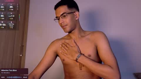 pikashuu7u7 online show from January 14, 1:10 am