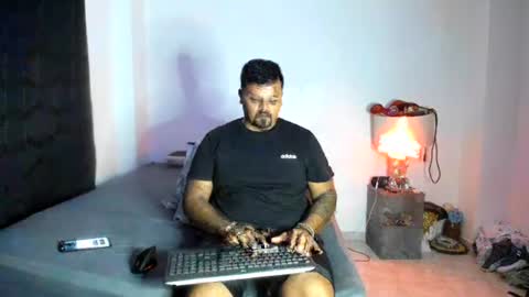 pikoro_gomez online show from August 1, 12:09 am