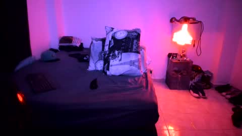 pikoro_gomez online show from June 26, 11:40 pm