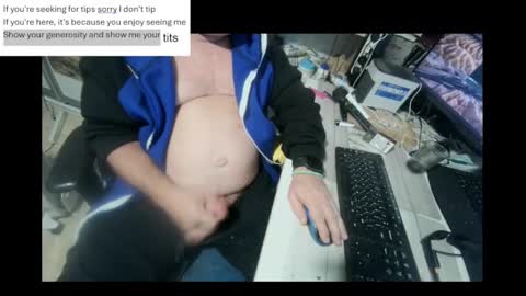 Snapshot of pini_z chatting on January 10, 12:36 pm pini_z online show from January 10, 12:36 pm