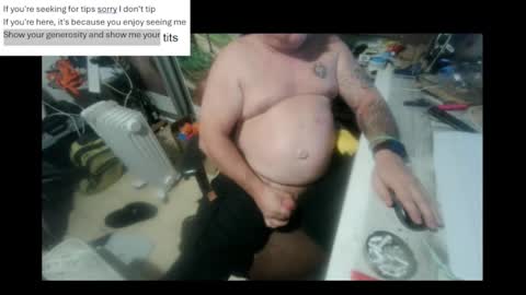 Snapshot of pini_z chatting on February 3, 8:57 pm pini_z online show from February 3, 8:57 pm