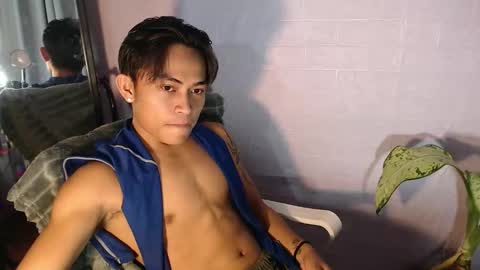 pinoy_palautogxxx online show from April 18, 3:35 pm