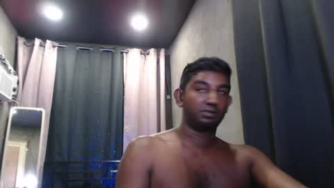rayvienn online show from July 8, 11:36 am