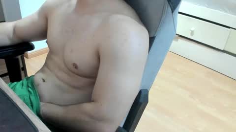 Snapshot of piolho17 chatting on September 30, 11:52 pm piolho17 online show from September 30, 11:52 pm