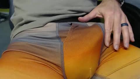 playful_hon online show from April 6, 6:42 pm