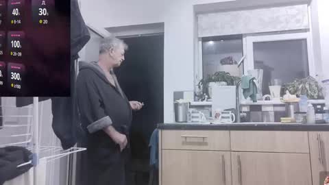 Play Me online show from November 17, 5:54 am