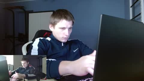 Poliglotjoe2 online show from February 8, 11:31 pm