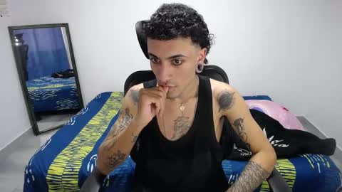 Plux online show from November 21, 9:03 pm