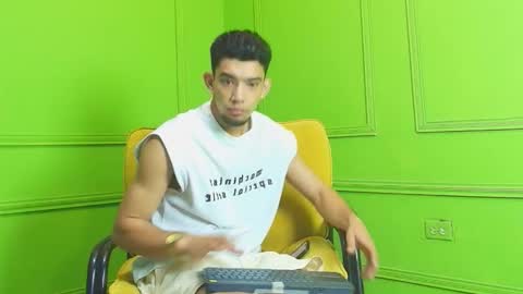 prince_arthur77 online show from January 14, 4:22 pm