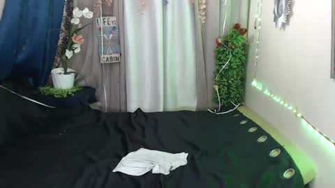 princes_henry online show from February 7, 9:05 am