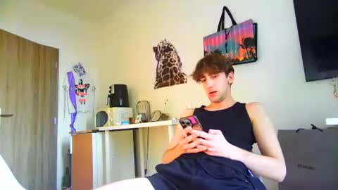 pttvnvkk online show from March 10, 3:51 pm