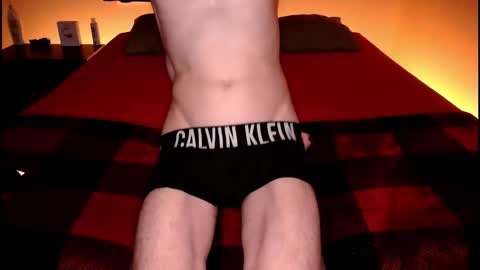 pussylover2182 online show from March 29, 5:18 am