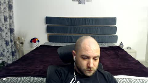 R0bila online show from January 29, 8:25 pm