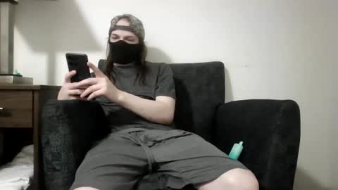 r_monkey583 online show from April 14, 3:11 pm