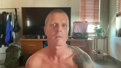 rabbit_eyes69 online show from June 24, 7:22 am