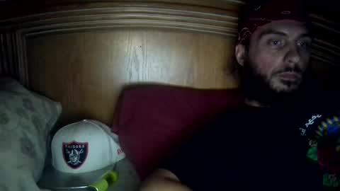 Snapshot of raidersman757 chatting on October 20, 1:53 am hitman online show from October 20, 1:53 am