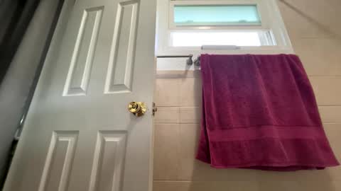 Snapshot of ramrod6631kr chatting on October 25, 8:32 pm ramrod6631kr online show from October 25, 8:32 pm