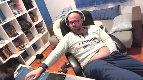 ravingr3d3 online show from March 11, 12:39 am