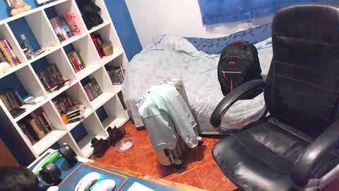 ravingr3d3 online show from March 2, 5:09 pm