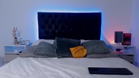 Ray online show from December 22, 1:03 am