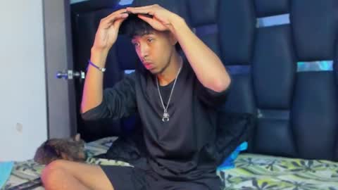 Rayn online show from November 24, 6:31 pm