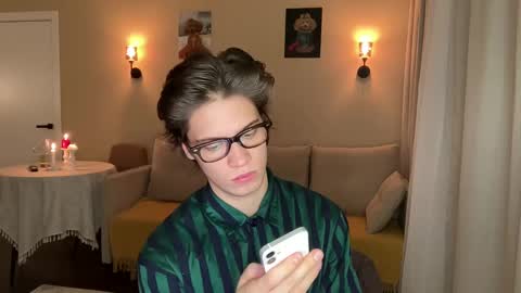 Snapshot of realsupermichael chatting on January 11, 6:44 pm AliceEve online show from January 11, 6:44 pm