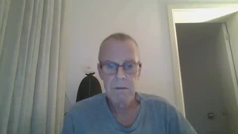 Rene online show from April 13, 9:04 pm