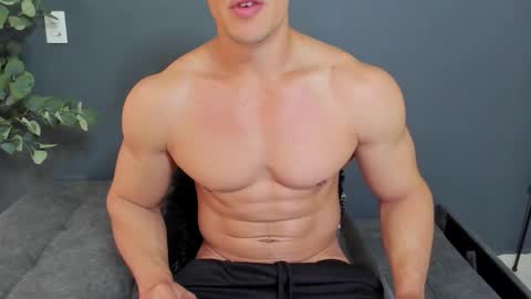 twitter REECET26 instagram RECCETAYLOR online show from February 5, 3:08 pm