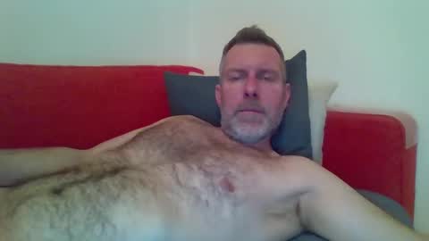 Red online show from December 9, 5:35 pm