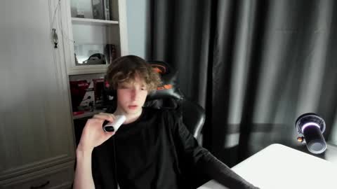 reddissq online show from December 27, 3:09 am