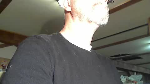 redfox60010 online show from April 6, 6:20 pm