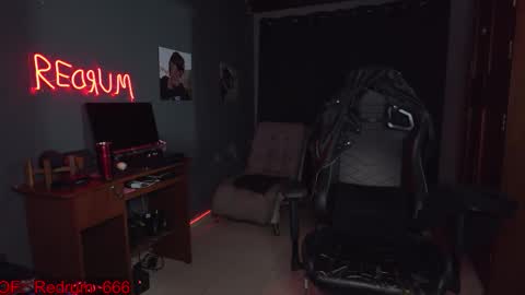 Red online show from December 3, 2:56 pm