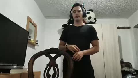 RedsoulReaver online show from October 3, 5:45 am