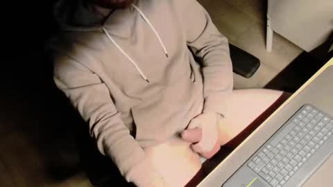 Snapshot of reswid chatting on October 28, 10:01 pm reswid online show from October 28, 10:01 pm