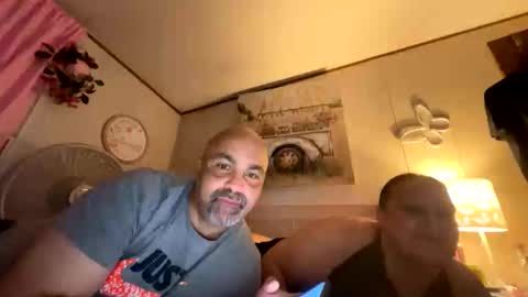 rette837 online show from April 19, 5:51 am