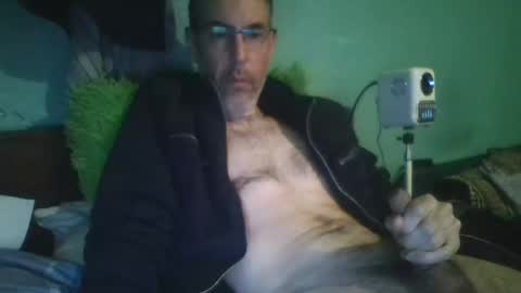 reyes_albert2006 online show from December 14, 6:04 pm