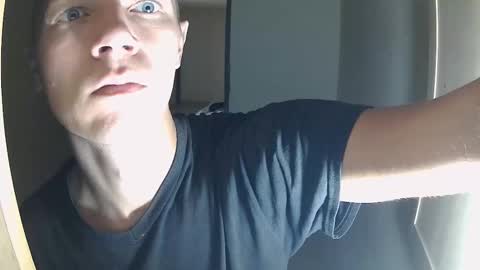 RoastingCorn online show from October 20, 4:44 pm