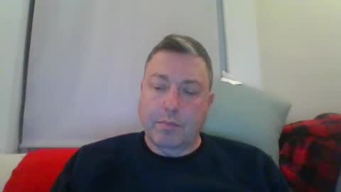 rob_bower_guy online show from March 23, 1:00 am