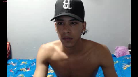 robert_kingg online show from February 7, 8:10 am