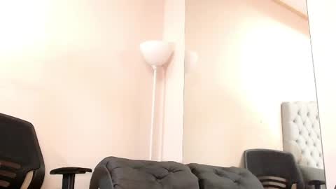 robert_kingg online show from June 11, 12:32 am
