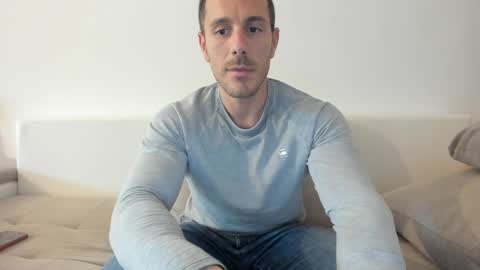 roberto4ever online show from April 20, 1:24 pm