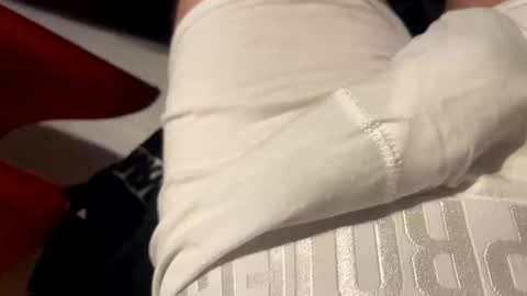 Snapshot of robertoroby12 chatting on February 2, 4:26 am robertoroby12 online show from February 2, 4:26 am