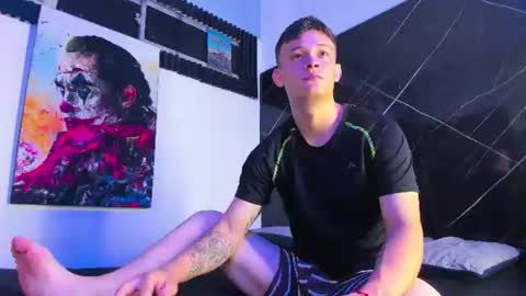 robinlion91 online show from July 3, 4:51 am
