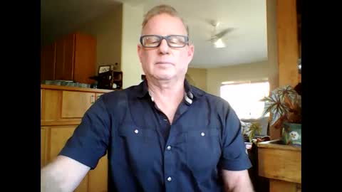 Snapshot of robo0000 chatting on September 19, 8:08 pm robo0000 online show from September 19, 8:08 pm