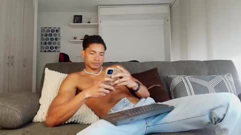 roby_millerr online show from February 6, 3:09 pm