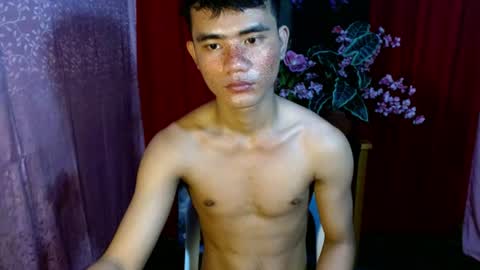 roianboyyy online show from July 23, 1:09 am